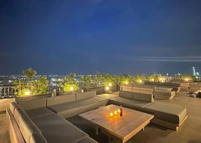 Aparthotel Cozy Urban In Grand Residences With Balcony