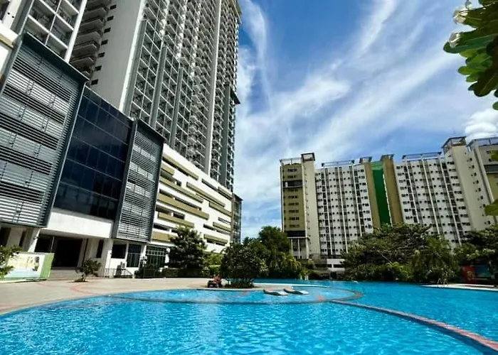 Cozy Urban In Grand Residences With Balcony