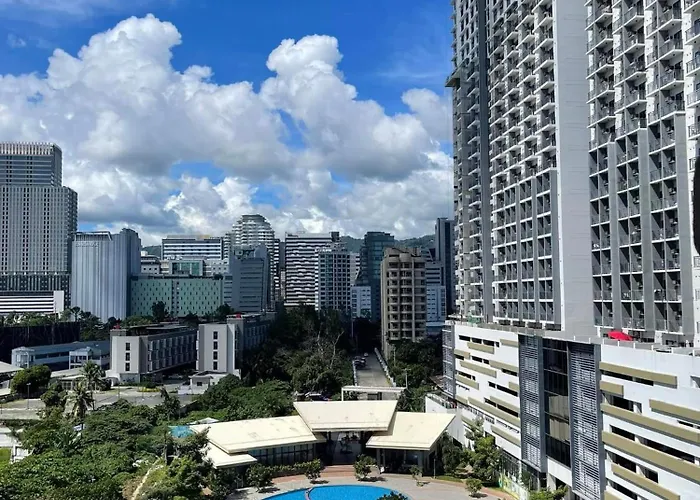 Aparthotel Cozy Urban In Grand Residences With Balcony *